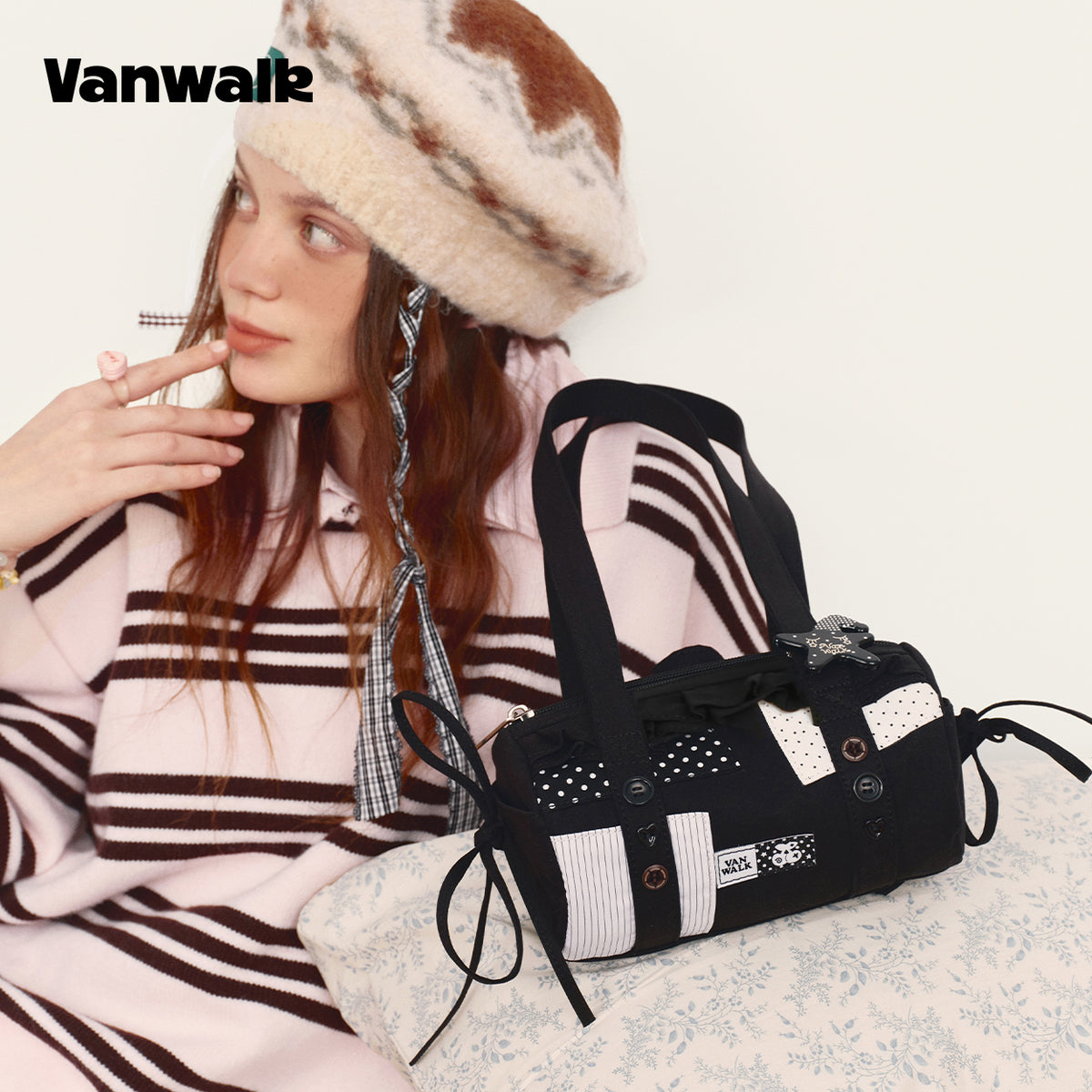 vanwalk Exquisite Maiden January Lucky Pony Series Shoulder Bag v3013